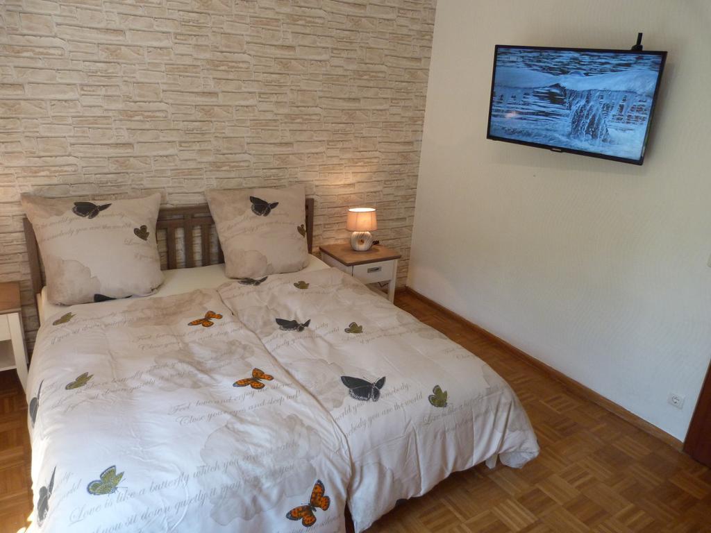 5X Balkon-Apartments Mit Kueche 40-65Qm Ruhrgebietferienwohnung Dobry-Fuchs Oberhausen  Chambre photo